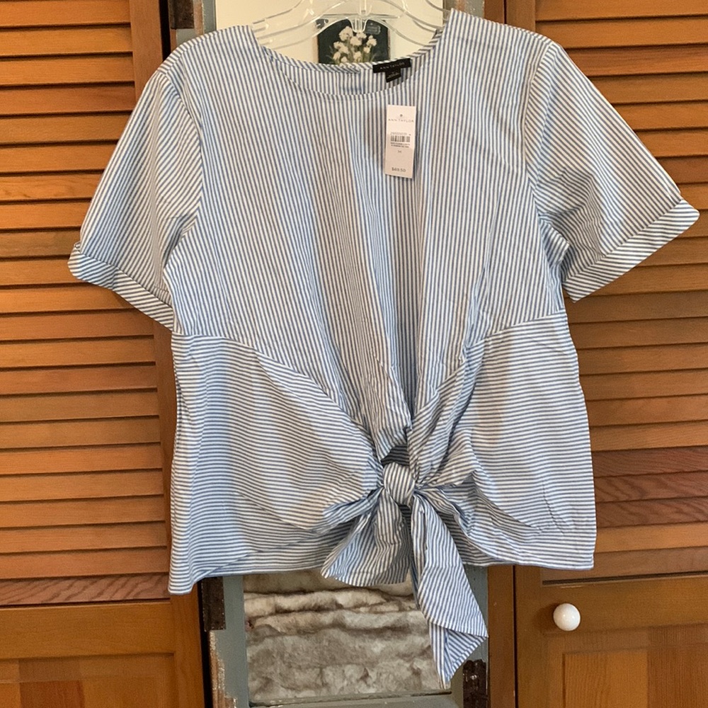 Ann Taylor, blue and white striped, summer shirt. Front tie.. Size M, NWT